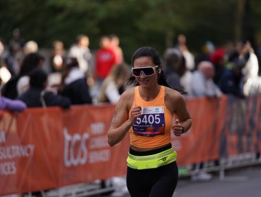 TCS New York City Maratonu 2023. 5 Kasım 2023, New York, ABD: Etiyopyalı Tamirat Tola rekorları kırıp 2: 04: 58 'de NYC erkek yarışını kazanırken, Kenyalı Hellen Obiri 2: 27: 23' lük derecesiyle bayanlar yarışına hakim oldu.. 