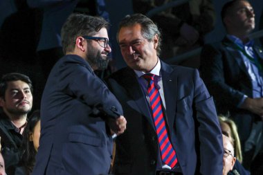 Santiago (CHL), 11 / 05 / 2023 - Şili Başkanı Gabriel Boriç (l) ve Panam Sports, Neven Iliç (R), Şili 'deki Pan Amerikan Oyunları' nın kapanış partisinde, biicentenario La Florida stadyumunda