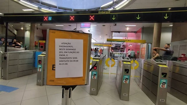 Sao Paulo Brazil Movement Metro Stations Day Turnstiles Released Due — Stock Photo, Image