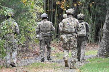 9 Kasım 2023 - Helmetta, New Jersey, ABD: FBI SWAT ekipleri ve Müşterek Terörizm Görev Gücü, 6 Ocak 'ta ABD Kongre Binası' na düzenlenen saldırıda aranan Gregory Yetman 'ın mülkiyetinde arama yaptı. 