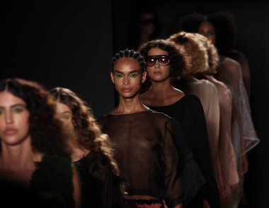 Sao Paulo, Brezilya -11 / 09 / 2023 - MODA / SPFW N56 / MARINA BITU - Marina Bitu defilesi Sao Paulo Moda Haftası sırasında - SPFW N56, Alışveriş Iguatemi, Sao Paulo 'nun güney bölgesinde, bu Perşembe, 9 Kasım 2023.