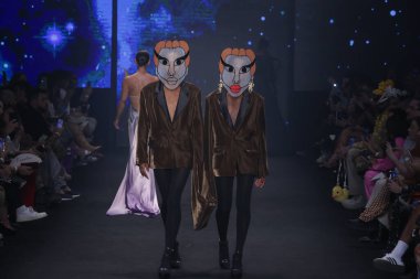 Sao Paulo, Brezilya -11 / 09 / 2023 - MODA / SPFW N56 / WALERIO ARAUJO - Walerio Araujo moda gösterisi Sao Paulo Moda Haftası - SPFW N56, Komplexo Tempo 'da, bu Perşembe - adil, 9 Kasım 2023