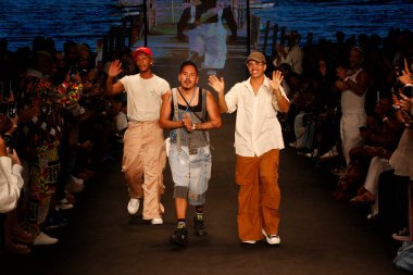 SAO PAULO (SP), 11 / 10 / 2023 - Top Modeller, Latin Amerika 'nın en büyük moda haftası olan Sao Paulo Moda Haftası 2023' te, bu Cuma Brezilya 'da, Dendezeiro markasının moda defilesini podyumda sergilediler