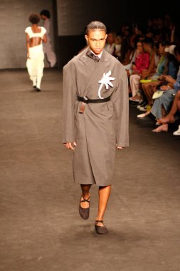 Sao Paulo (SP), Brezilya 12 / 11 / 2023 - Modeller Sao Paulo Moda Haftası - SPFW N56, Komplexo Tempo, Sao Paulo 'nun doğu bölgesi, bu Pazar, 12 Kasım 2023. 