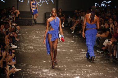 Sao Paulo (SP), Brezilya 12 / 11 / 2023 - Sao Paulo Moda Haftası - SPFW N56 sırasında, Sao Paulo 'nun doğu bölgesindeki Komplexo Tempo' da, Bold Strap markasından genç modeller 