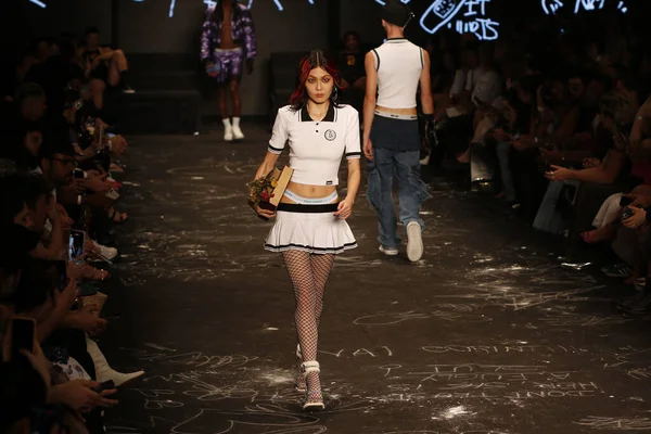 Sao Paulo Brazil 2023 Models Model Young Fashion Brand Bold — Stock Photo, Image