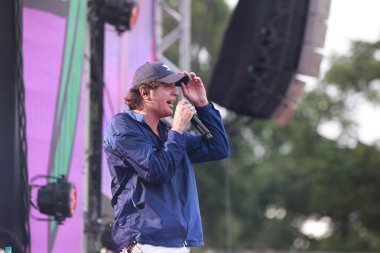 Sao Paulo (SP), Brezilya 11 / 18 / 2023 - Sunset Mari Sem Fim 'de şarkıcı Nattan tarafından bu Cumartesi, 18 Kasım 2023. 