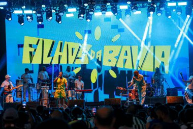 Sao Paulo (SP), Brezilya 11 / 19 / 2023 - Carlinhos Brow ve Reinaldinho ile Filhos da Bahia Show, Uluslararası Siyahi Bilinç Günü 'nün 3.