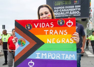 Rio de Janeiro (RJ) Brazil19 / 11 / 2013 - 28. LGBTI + Rio Onur Yürüyüşü bu Pazar (19), Rio de Janeiro 'nun Güney Bölgesi Copacabana' da gerçekleşti.. 
