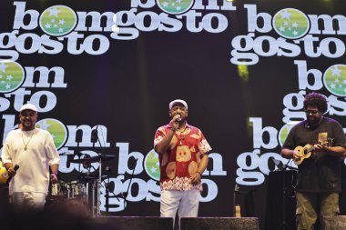 Sao Paulo (SP), Brezilya 11 / 19 / 2023 - Bom Gosto grubunun gösterisi ve Barra Funda 'daki Latin Amerika Anıtı' nda düzenlenen 3. Siyahi Bilinç Günü Uluslararası Fuarı sırasında hareket