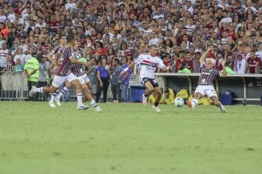 RIO DE JANEIRO (RJ), Brezilya 11 / 22 / 2023 - Brezilya Futbol Şampiyonası 'nın otuz ikinci turu için Fluminense x Sao Paulo arasındaki maç, bu Çarşamba Maracana' daki Mario Filho stadyumunda yapıldı. 