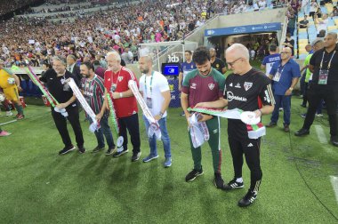 RIO DE JANEIRO (RJ), Brezilya 11 / 22 / 2023 - Fluminense 'den Fernando Diniz ve Sao Paulo' dan Dorival Junior, Fluminense ve Sao Paulo arasındaki rötarlı karşılaşmadan önce birbirlerini selamlıyorlar. 
