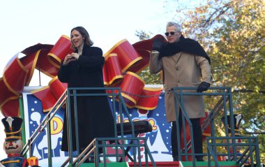 NEW YORK (USA), 11 / 23 / 2023 - The 97 Macy 's Şükran Günü Geçidi sabah 8: 30 ile 11: 00 saatleri arasında Manhattan' da dev balonlar, şamandıralar, liderler, hayranlar, palyaçolar ve gruplarla gerçekleşti