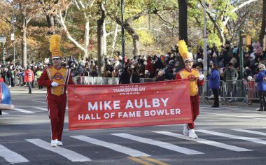 NEW YORK (USA), 11 / 23 / 2023 - The 97 Macy 's Şükran Günü Geçidi sabah 8: 30 ile 11: 00 saatleri arasında Manhattan' da dev balonlar, şamandıralar, liderler, hayranlar, palyaçolar ve gruplarla gerçekleşti