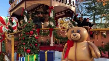 96. Macy Şükran Günü Geçidi 2022. 23 Kasım 2022, New York, ABD: Macy 'nin 77. cadde ve Central Park' tan başlayan Şükran Günü Geçidi 2022 ve Columbus çemberi boyunca, Central Park 'ın güneyinden 6. caddeye 