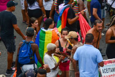 SAO PAULO (SP), Brezilya 11 / 26 / 2023 - Bu Pazar (26.), 20. LGBTİ + Pride Parade Madureira 'da gerçekleşti. Etkinliği Avenida Edgard Romero 'daki Imperio Serrano Samba Okulu' nun önünde başlatıyorum..