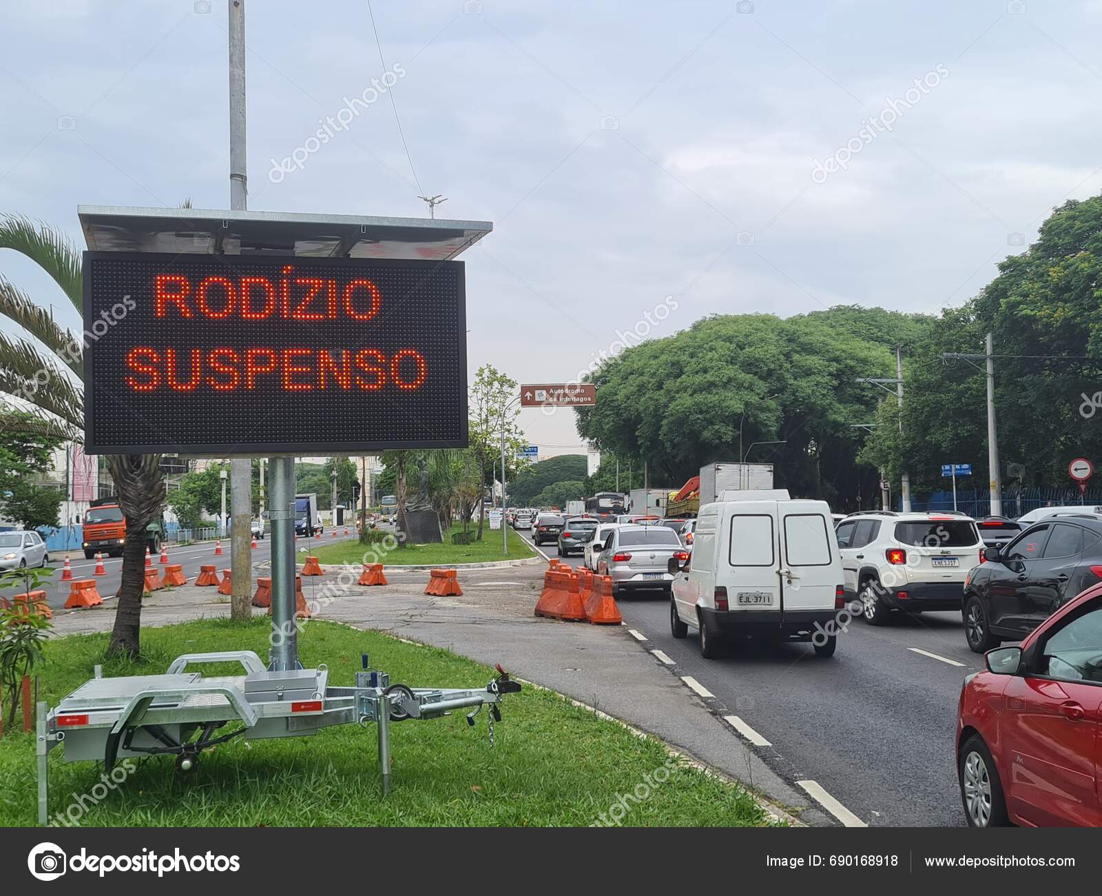 Sao Paulo Brazil 2023 Sao Paulo Metro Train System Stopped Stock