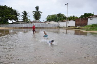 Sao Jose do Mipibi (RN), Brezilya 11 / 28 / 2023 - Brezilya ve başkentte en büyük hacme sahip olan Sao Jose do Mipibu Rio Grande do Norte 'de Br 101 üzerinde nehir taşkınları kaydedildi - Natal RN birçok sel noktası kaydedildi. Belediye Başkanı 