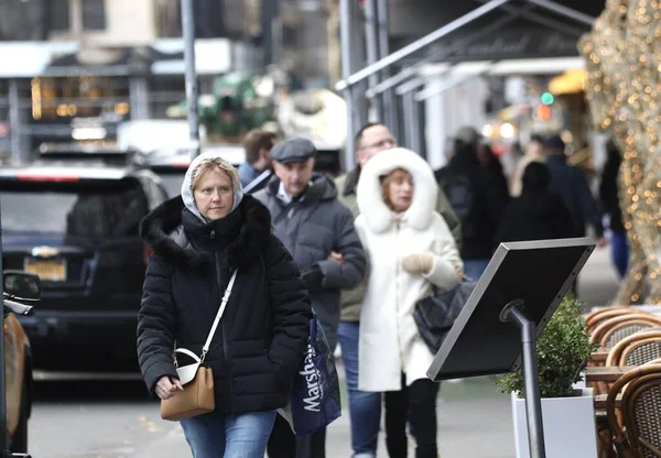 New Yorklular Derece Soğuk Havayla Karşı Karşıya Kaldılar Kasım 2023 — Stok fotoğraf