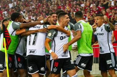 Rio de Janeiro (RJ), Brezilya 11 / 29 / 2023 - Atletico MG 'den Paulinho' nun golünün kutlanması - Flamengo ile Atletico MG arasındaki maç, Mario Stadyumu Filho 'da düzenlenen 36.