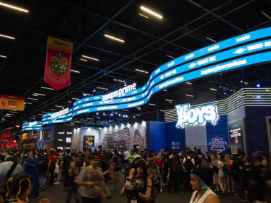 Sao Paulo (SP), Brezilya 11 / 30 / 2023 - Sao Paulo 'nun güney bölgesindeki Sao Paulo Fuarı' nda bu Perşembe öğleden sonra CCXP23 sırasında kalabalık hareketi. Ülkedeki en büyük popüler kültür ve inek etkinliği. 