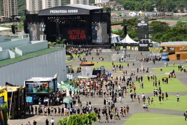 Sao Paulo (SP), 12 / 02 / 23 - Primavera Ses Festivali, The Killers, Pet Shop Boys ve diğer gösterileri izlemek için Interlagos Autodromo 'ya gelen halka kapılarını açtı.