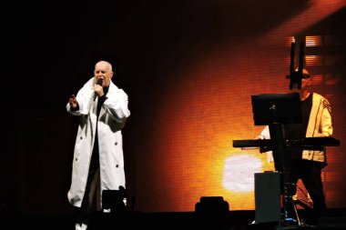 Sao Paulo (SP), Brezilya 02 / 12 / 2023 - Pet Shop Boys çifti Cumartesi gecesi Palco Barcelona 'da, Autodromo de Interlagos' taki Primavera Sound 'un ilk gününde seyircileri ayağa kaldırdı.