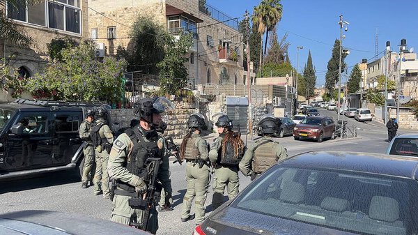 Israeli soldiers prevent Muslim worshipers from entering Al Aqsa Mosque in Jerusalem .December  1, 2023, Jerusalem, Israel: The Israeli soldiers continued to prevent muslim worshipers from entering Al Aqsa Mosque. 