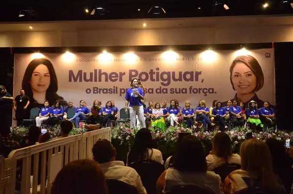 Natal Brazil 2023 前巴西总统Jair Bolsonaro在Parnamirim Rn获得公民权 并与妻子Michellle Bolsonaro一起结束了在纳塔尔州的旅行 — 图库照片
