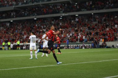 CURITIBA (PR) 03 / 12 / 2023 - Ligga Arena 'da oynanan Brezilya Şampiyonası' nın 37. turunda Athletico PR ile Santos arasında oynanan maçta Vitor Bueno 'nun (Athletico) golü 