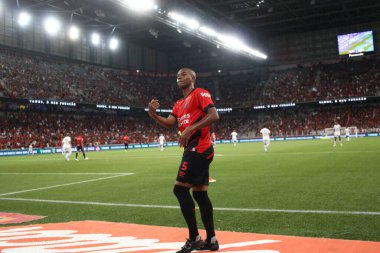 CURITIBA (PR) Brazil 03 / 12 / 2023 - Bu Pazar gecesi Ligga Arena 'da düzenlenen Brezilya Şampiyonası' nın 37. turu için Athletico PR ile Santos arasındaki maç için teklif