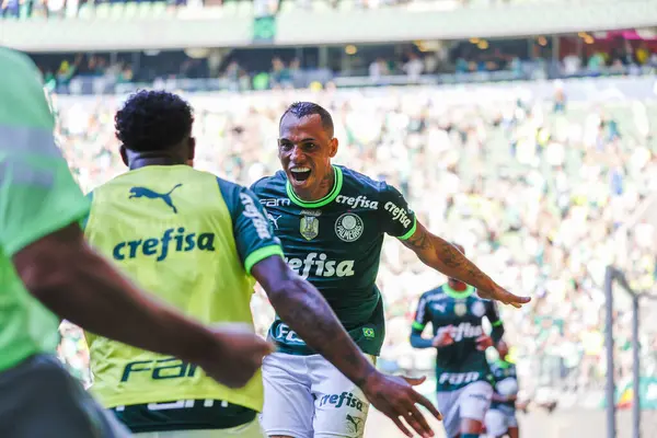 Sao Paulo (SP), Brezilya 12 / 03 / 2023 - BRASILEIRO, Sao Paulo-SP 'nin batı bölgesinde PALMEIRAS' a karşı, bu Pazar, 3 Aralık 2023. 