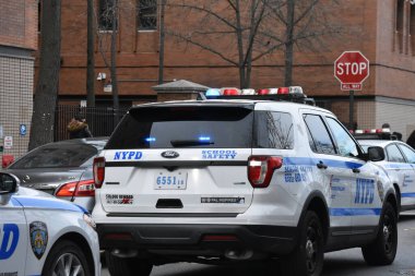 15 yaşında, New York, Brooklyn 'deki Edward R. Murrow Lisesi' nde bıçaklanmış. 5 Aralık 2023, Brooklyn, New York, ABD: 15 yaşındaki çocuk Salı sabahı Brooklyn, New York 'taki Edward R. Murrow Lisesi' nde bıçaklandı.. 