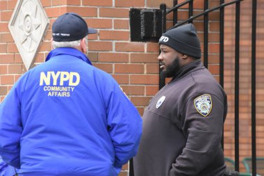 15 yaşında, New York, Brooklyn 'deki Edward R. Murrow Lisesi' nde bıçaklanmış. 5 Aralık 2023, Brooklyn, New York, ABD: 15 yaşındaki çocuk Salı sabahı Brooklyn, New York 'taki Edward R. Murrow Lisesi' nde bıçaklandı.. 