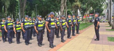 SAO PAULO (SP), Brezilya 12 / 05 / 2023 - POLICE / REINforce / SP - Sao Paulo 'nun orta kesimindeki Av Sao Joao, Av Ipiranga' nın köşesinde, bir ticari kuruluşla yaşanan son olaylar nedeniyle takviye polis 