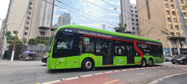 SAO PAULO (SP), Brezilya 12 / 05 / 2023 - ONIBUS / ELETRICOS / SP - Belediye Sao Paulo 'da ulaşım otobüsleri, filoyu yenilemek için 5 milyar dolarlık bir transfer hazırlıyor, bu da 2024 yılında şirketler için 2000 otobüse ulaşabilir. 