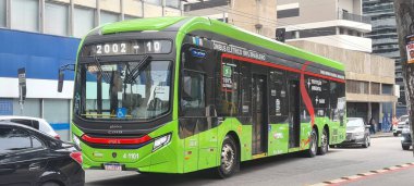 SAO PAULO (SP), Brezilya 12 / 05 / 2023 - ONIBUS / ELETRICOS / SP - Belediye Sao Paulo 'da ulaşım otobüsleri, filoyu yenilemek için 5 milyar dolarlık bir transfer hazırlıyor, bu da 2024 yılında şirketler için 2000 otobüse ulaşabilir. 