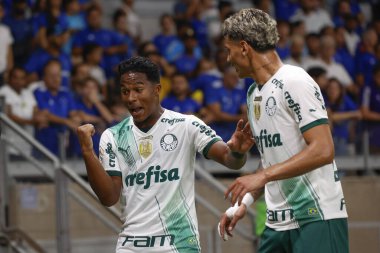 Belo Horizonte (MG), 12 / 06 / 2023 - Palmeiras 'lı Endrick golünü atıyor ve Cruzeiro ile Palmeiras arasındaki maçta Brezilya Şampiyonası' nın 38. ve son raundunda geçerli olan golünü kutluyor 