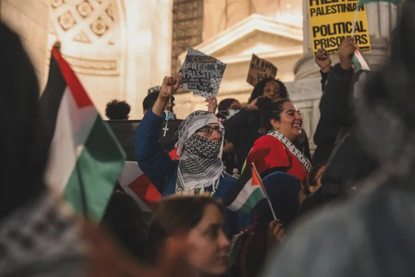 Filistinliler Moynihan Stasyonu Ndan New York Halk Kütüphanesi Kadar Protestolarda — Stok fotoğraf