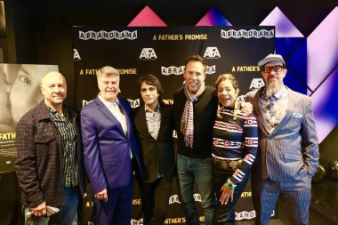 New York 'ta Babalar Sözü. 8 Aralık 2023, New York, ABD: The Film A Fathers Promise, oğlu Daniel öldürüldüğünde hayatı anında değişen profesyonel müzisyen Mark Barden 'ın hikayesini anlatıyor. 