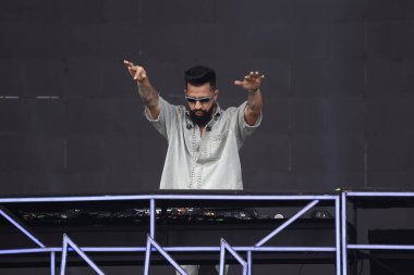 Sao Paulo (SP), Brezilya 12 / 09 / 2023 - Garota Vip SP 'de DJ Dennis gösterisi, Sao Paulo' da Arena Anhembi, bu Cumartesi, 9 Aralık 2023. Flamengo oyuncusu Gabriel ve arkadaşlarıyla gösteriye katılırken görülmüş..