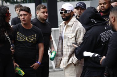 Sao Paulo (SP), Brezilya 12 / 09 / 2023 - Garota Vip SP 'de DJ Dennis gösterisi, Sao Paulo' da Arena Anhembi, bu Cumartesi, 9 Aralık 2023. Flamengo oyuncusu Gabriel ve arkadaşlarıyla gösteriye katılırken görülmüş..