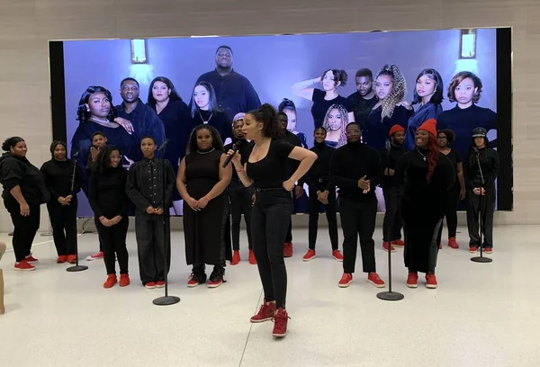 Sing Harlem Performs Live Apple Store New York City December — Stock Photo, Image