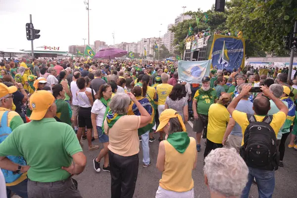 里约热内卢 巴西2023年10月12日 前总统博尔索纳罗 的支持者周日 在科帕卡巴纳 抗议提名弗拉维奥 Psb — 图库照片