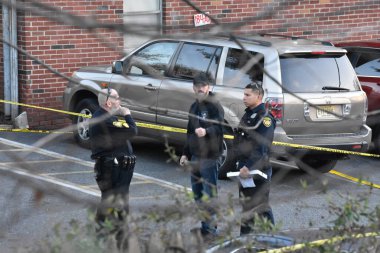 37 yaşında bir adam öldürüldü ve küçük bir çocuk Belleville, New Jersey 'de vuruldu. 16 Aralık 2023, Belleville, New Jersey, ABD: Çatışma cumartesi öğleden sonra Belleville, New Jersey 'deki Mill Caddesi' nde meydana geldi..