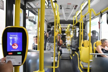 SAO PAULO, SP Brazil 17.12.2023 - Sao Paulo kentindeki otobüslerde yolcu hareketi bu Pazar (17)). 
