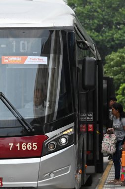 SAO PAULO, SP Brazil 17.12.2023 - Sao Paulo kentindeki otobüslerde yolcu hareketi bu Pazar (17)). 