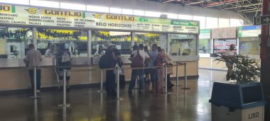 SAO PAULO (SP), BRAZIL 12 / 21 / 2023 - Sao Paulo 'daki Tiete Otobüs Terminalinde Bu Perşembe (21.). 