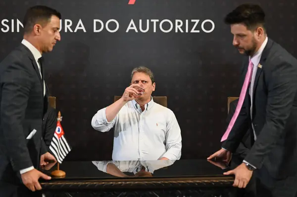 Sao Paulo Brazil 2023 Governor Sao Paulo Tarcisio Freitas Signing — Stock Photo, Image
