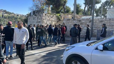 İsrail askerleri Müslümanların Kudüs 'teki El Aksa Camii' ne girmesini engelliyor. 22 Aralık 2023, Kudüs, İsrail: İsrailli askerler Müslümanların El Aksa Camii 'ne girmesini önlemeye devam ettiler. 